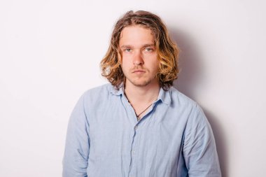 Bir adamın portresi.