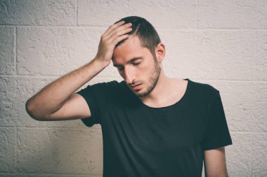 Stüdyo geçmişine karşı erkekler baş ağrısı