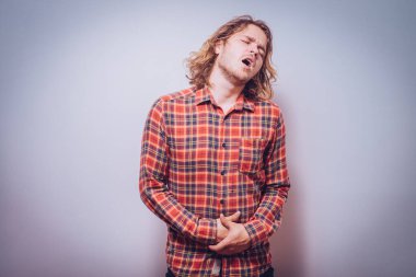 Erkeklerde mide ağrısı