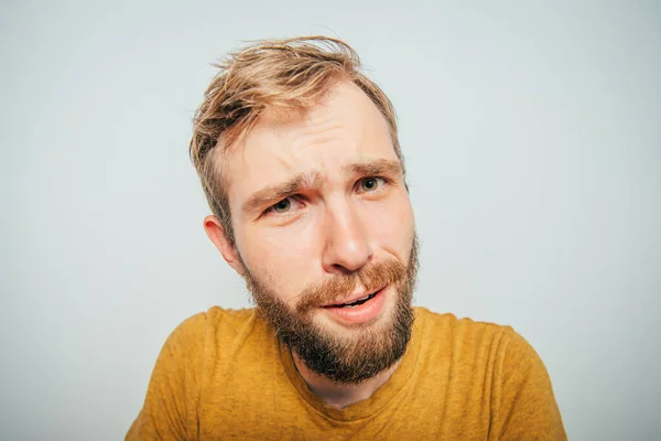 Retrato Hombre Contra Fondo Del Estudio —  Fotos de Stock