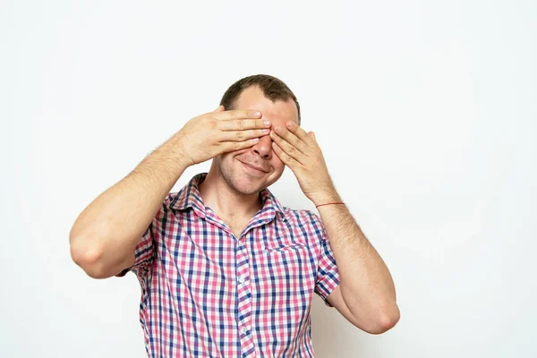 Man Die Zijn Gezicht Bedekt — Stockfoto