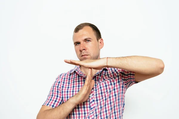 Een Man Laat Zien Dat Handen Time Out Stoppen Een — Stockfoto