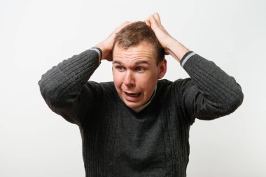 Stüdyodaki genç adam