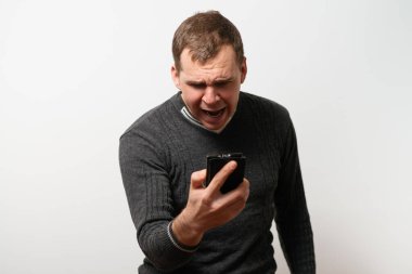 Stüdyodaki genç adam