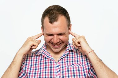 Stüdyodaki genç adam