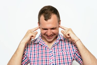 Stüdyodaki genç adam