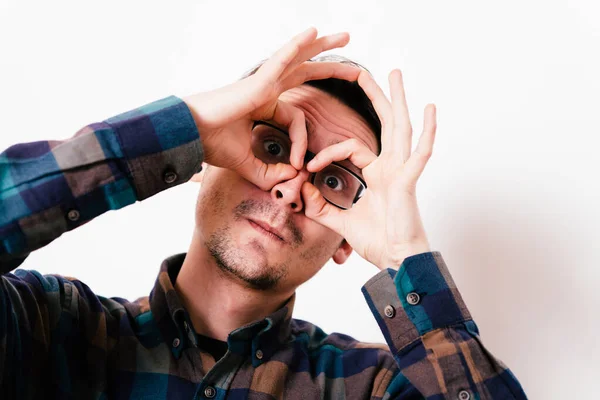 쌍안경을 만드는 — 스톡 사진