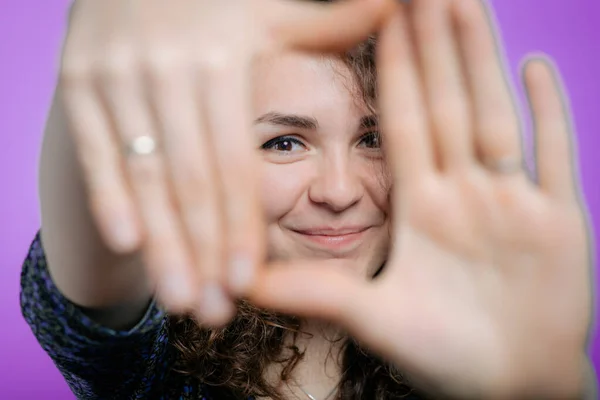 Mädchen Beim Handrahmen — Stockfoto