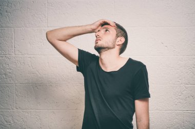 Hata yapan bir adam..