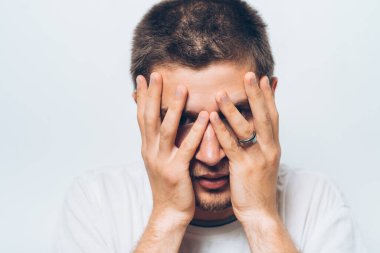 Hata yapan bir adam..