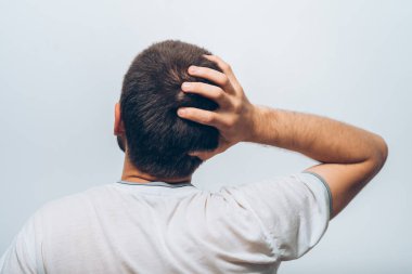 Hata yapan bir adam..