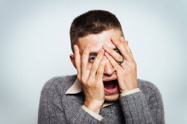 Hata yapan bir adam..