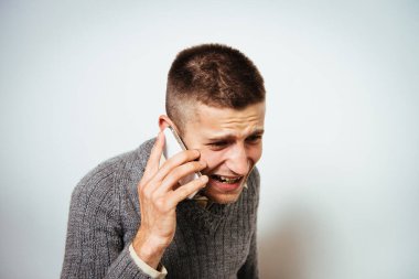 Fotoğraf stüdyosundaki adam.