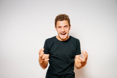 Fotoğraf stüdyosundaki adam.