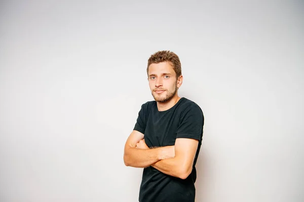 Retrato Hombre Con Los Brazos Cruzados — Foto de Stock