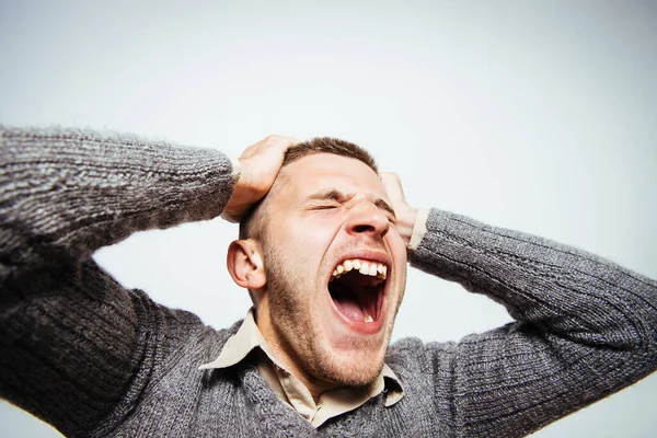 Fotoğraf stüdyosundaki adam.