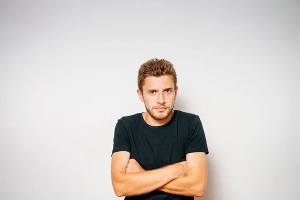 Retrato Hombre Con Los Brazos Cruzados — Foto de Stock