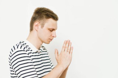 Dua et. Vay be. Fotoğraf stüdyosunda.