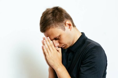 Dua et. Vay be. Fotoğraf stüdyosunda.