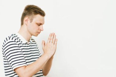 Dua et. Vay be. Fotoğraf stüdyosunda.