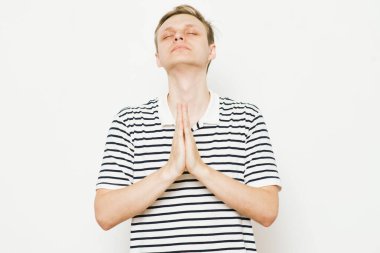 Dua et. Vay be. Fotoğraf stüdyosunda.