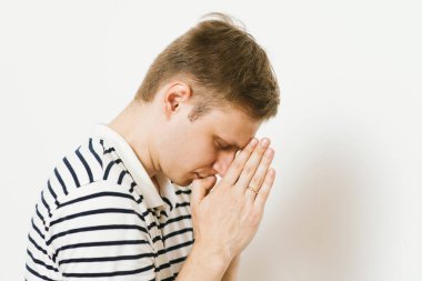 Dua et. Vay be. Fotoğraf stüdyosunda.