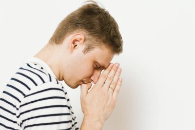 Dua et. Vay be. Fotoğraf stüdyosunda.