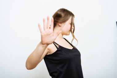 Stüdyoda yakın poz