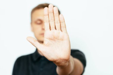 İşadamı dur hareketi gösterdi