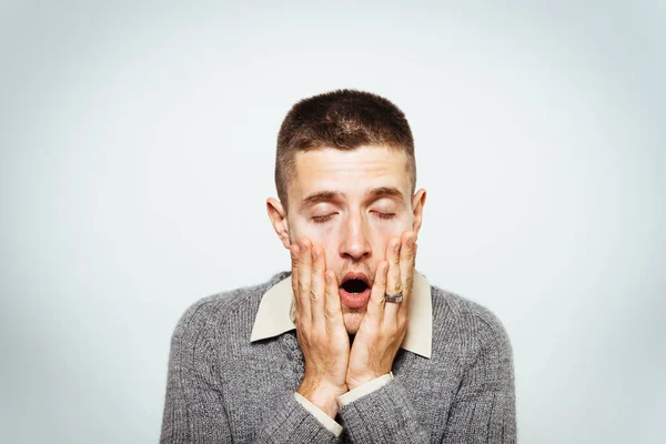 Alegre Homem Estúdio — Fotografia de Stock