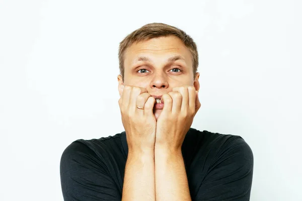 Hombre Muerde Las Uñas — Foto de Stock