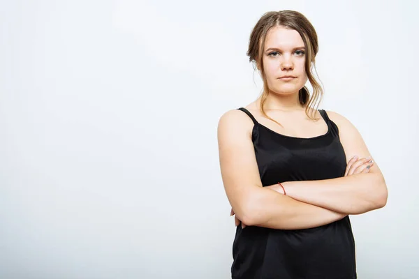 Retrato Uma Mulher Braços Dobrados — Fotografia de Stock