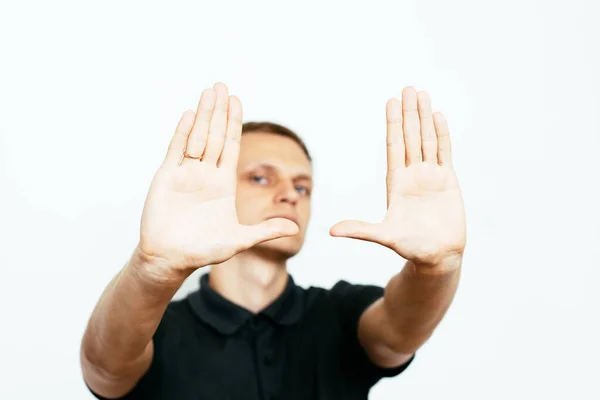 Man Maken Van Een Hand Frame Fotostudio — Stockfoto