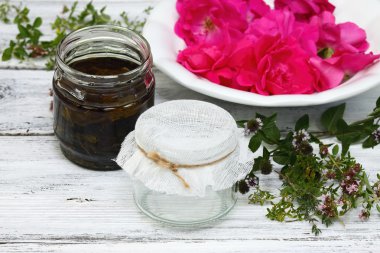 Alternatif Tıp, şifalı otlar yağdan çare