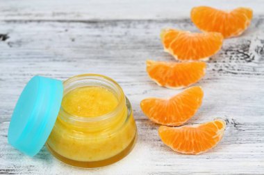 Doğal portakal şeker fırçalayın mükemmel cilt için iyi