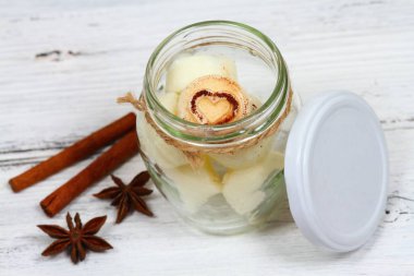 Mükemmel bir Noel hediyesi katı şeker Maki bar bulunmaktadır