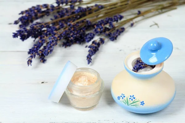 Lavender spa composition in blue — Stock Photo, Image