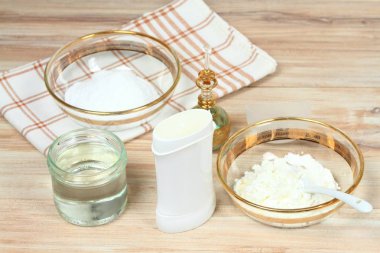 Antibakteriyel ve doğal ev yapımı deodorant