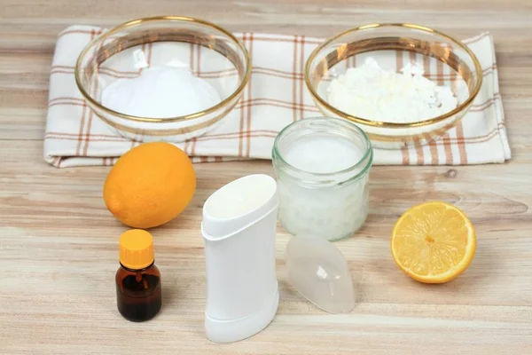 Антибактериальный и натуральный самодельный дезодорант — стоковое фото