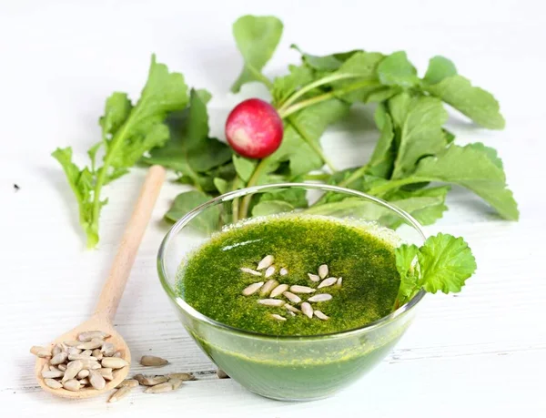 Mixed Organic Radish Leaves Sunflower Seeds Healthy Cheap Smoothie Bowl — Stock Photo, Image