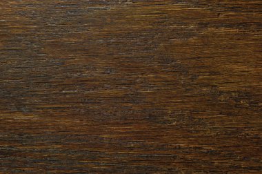 Meşe tahıl kaplama doku arka plan, koyu siyah kahverengi doğal yatay tırmalamak dokulu deseni, büyük detaylı sağlam ahşap makro closeup, eski yaşlı yıpranmış kaba kaba kırık ahşap tahta yakın çekim ayrıntı, derin çizikler, vintage kopya alanı