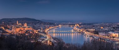 Gece Budapeşte 'ye bak