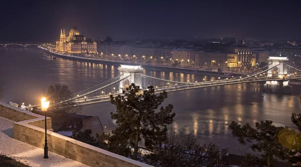 Lánchíd Budapest Télen — Stock Fotó