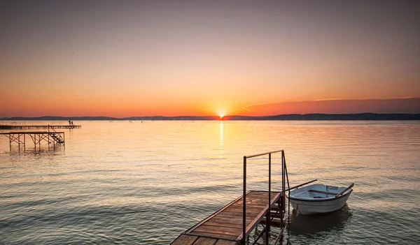 Colorido Atardecer Sobre Lago Balaton — Foto de Stock