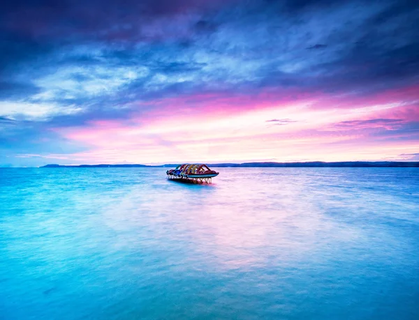 Colorido Atardecer Sobre Lago Balaton —  Fotos de Stock