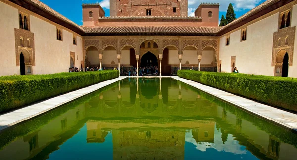 Granada Espanha Junho 2010 Famosa Alhambra Granada Espanha Junho 2010 — Fotografia de Stock