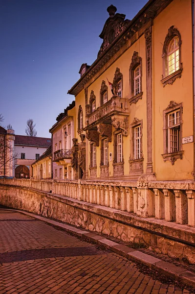 Schöne Alte Häuser Corvin Corvin Platz Budapest Der Abenddämmerung — Stockfoto