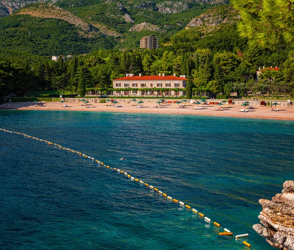 Praia Rochosa Agradável Sveti Stefan Montenegro — Fotografia de Stock