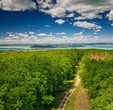 Macaristan, Balaton Gölü üzerinde hava manzarası