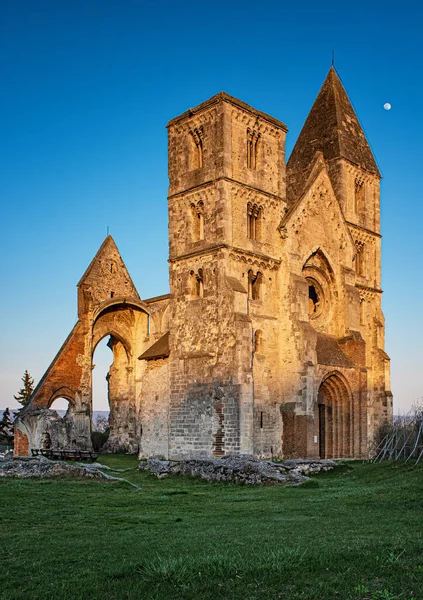 Zsmbk Hungary April 2020 Zsambek Church Ruins Situated Budapest Hungary — Stock Photo, Image